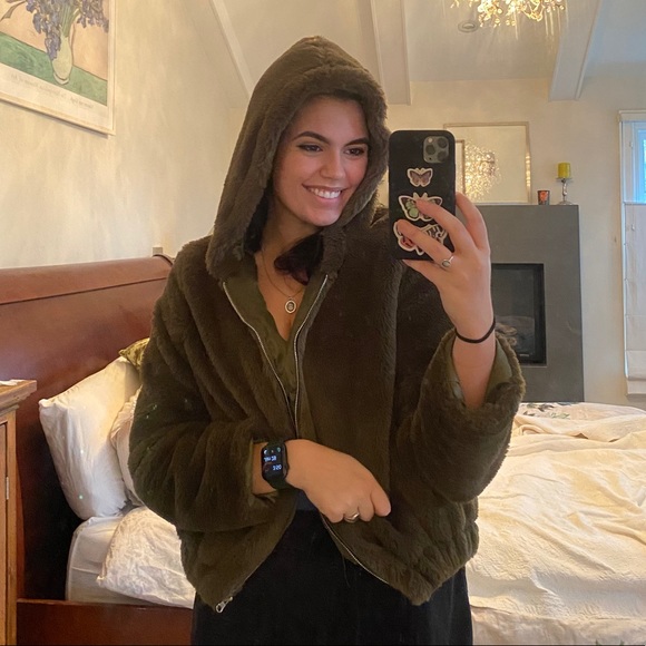Soft and cozy dark green jacket 💚 - Picture 6 of 7